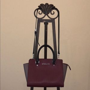 Michael Kors Authentic Satchel Medium Selma